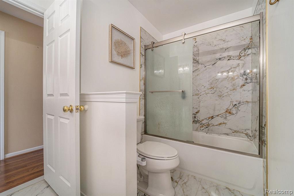 7549 ACORN HILL Court, West Bloomfield, MI 48323 — Photo 25