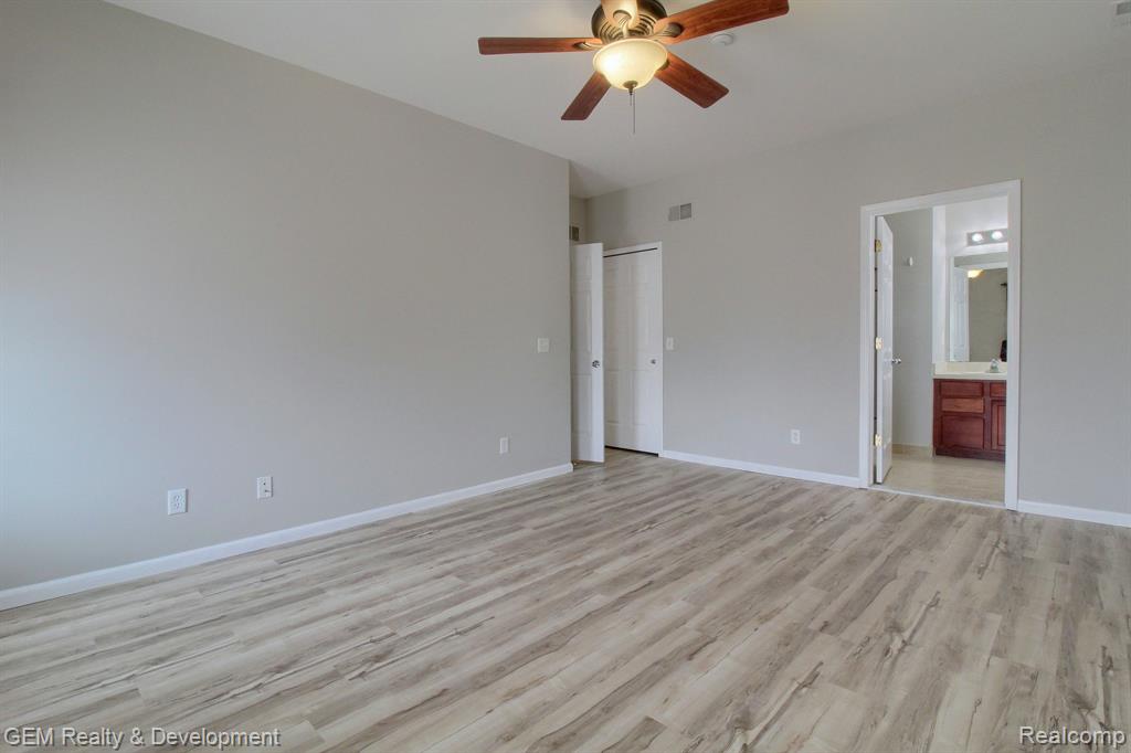 40420 BLYTHEFIELD Lane, Canton, MI 48188 — Photo 14