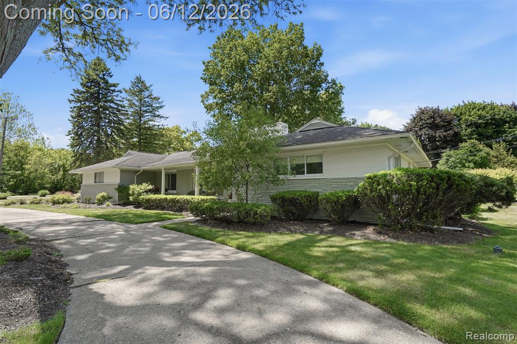 6998 Meadowlake Road, Bloomfield Hills, MI 48301 — Photo 3