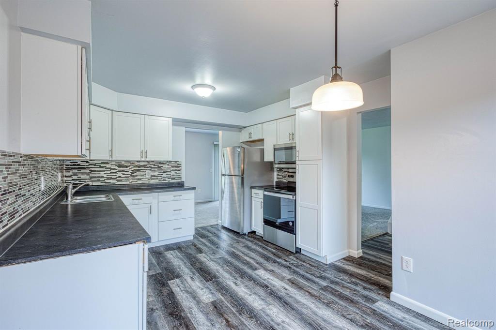 26188 SUMMERDALE Drive, Southfield, MI 48033 — Photo 13