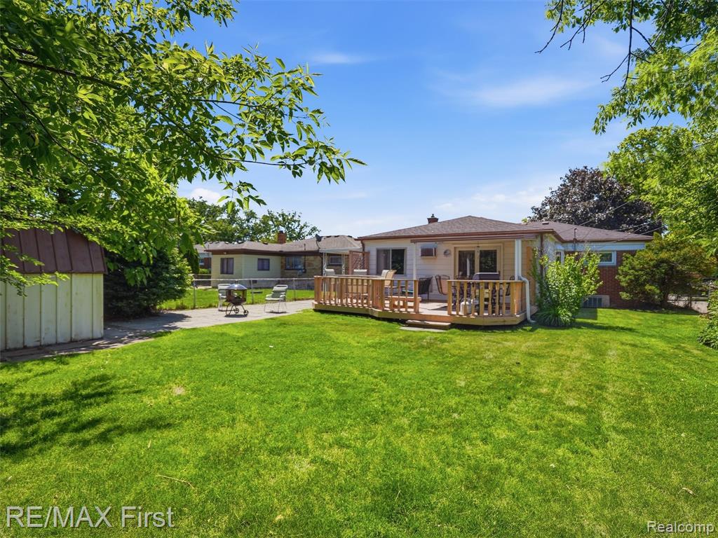 21213 Centennial Street, Saint Clair Shores, MI 48081 — Photo 22
