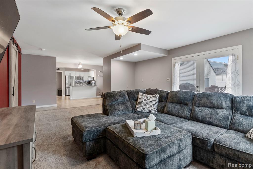 6086 N CROWN Street, Westland, MI — Photo 23