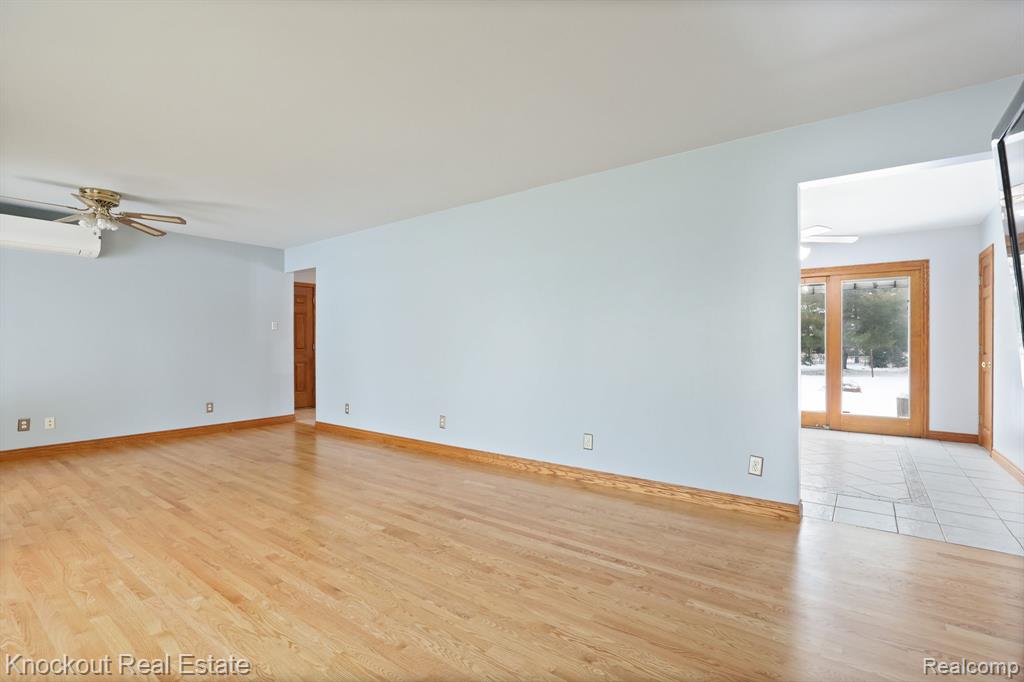 1914 Schust Road, Saginaw, MI 48604 — Photo 10
