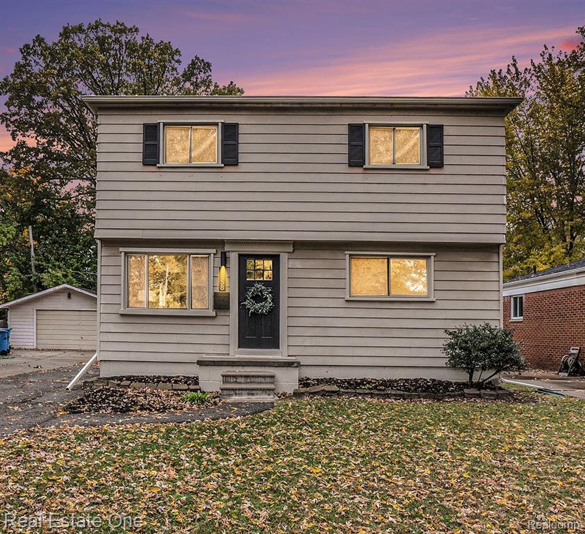 4558 Universal Street, Dearborn Heights, MI 48125 — front exterior