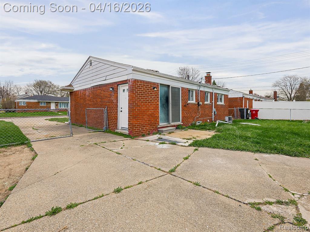 32209 Eastway Street, Roseville, MI 48066 — Photo 20