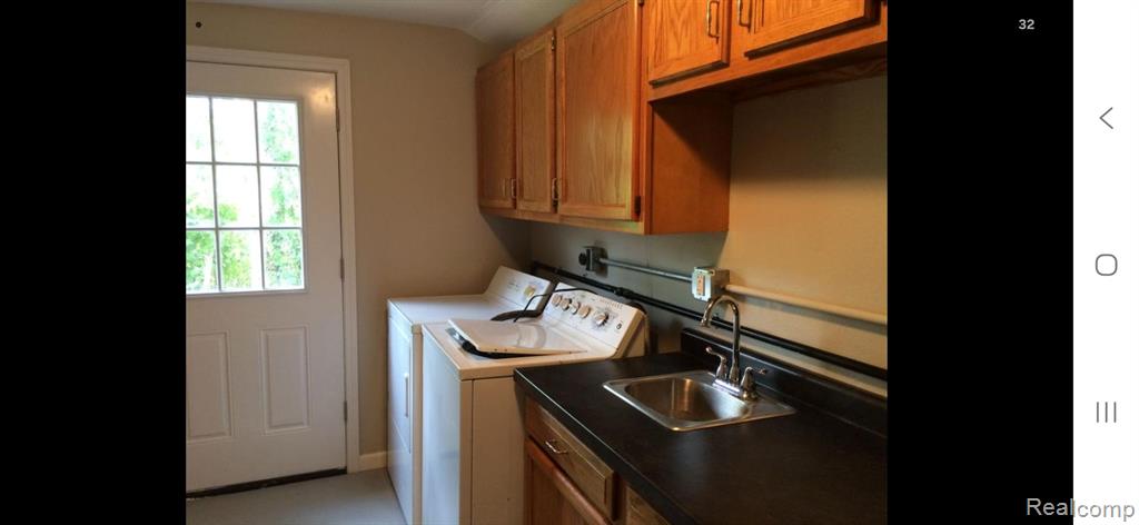 1040 OREGON Boulevard, Waterford, MI 48327 — Photo 9