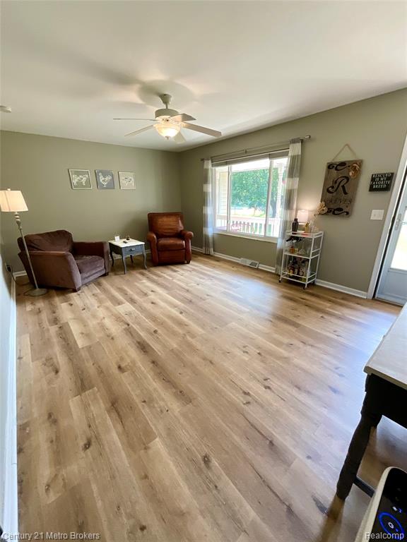 5363 Irish Road, Grand Blanc, MI 48439 — Photo 14