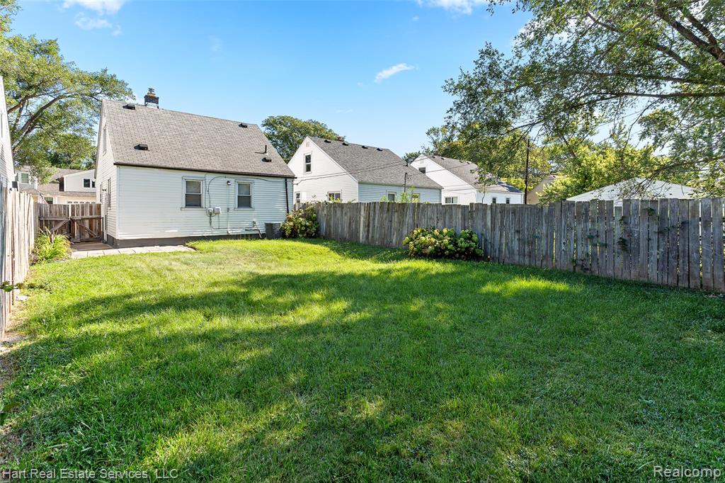 615 Garfield Avenue, Lincoln Park, MI 48146 — Photo 26