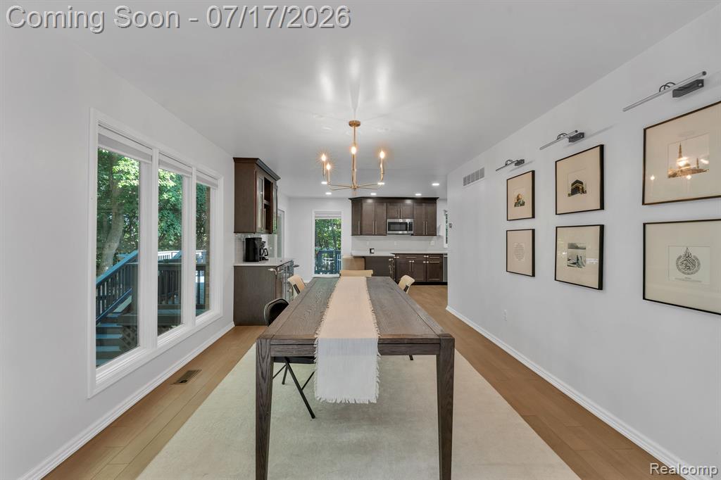 6081 Beachwood Drive, West Bloomfield, MI 48324 — Photo 9