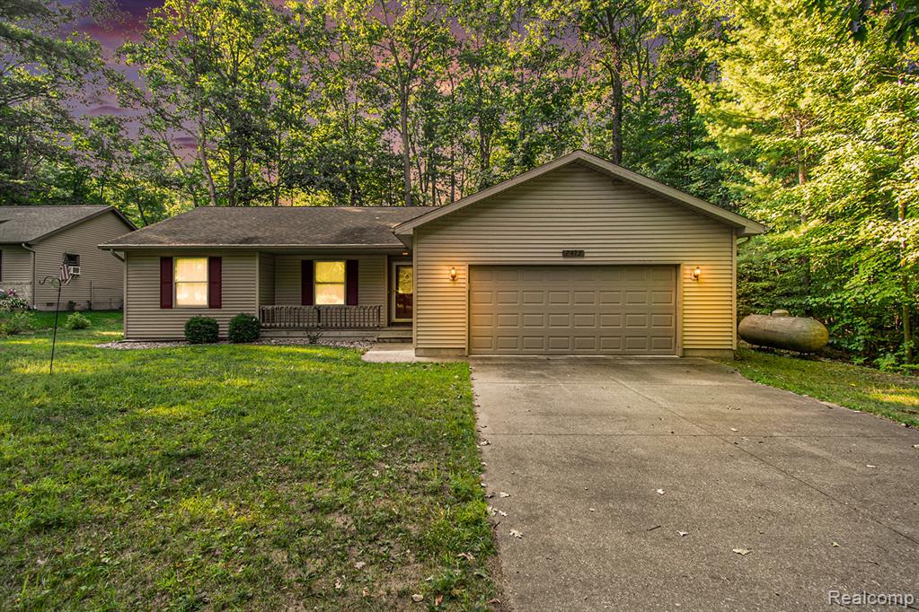 7413 W Nestel Road, Houghton Lake, MI 48629 — Photo 2