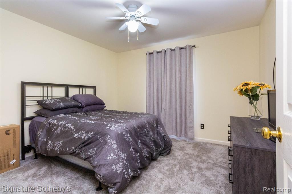 424 Oak Run Court, 11, Royal Oak, MI 48073 — Photo 31