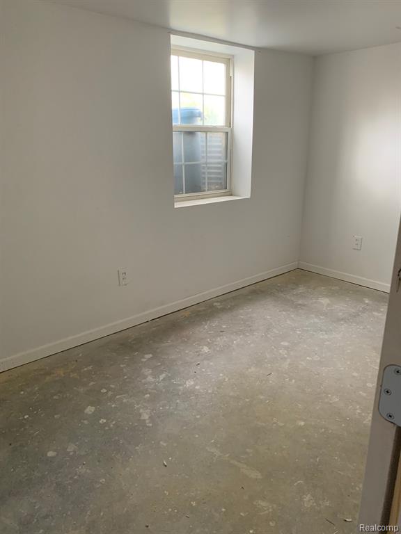 802 DUPONT Street, Flint, MI 48504 — Photo 24