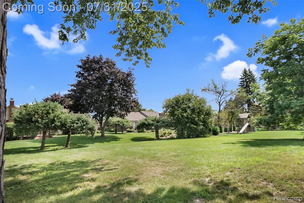 4380 Bender Court, Troy, MI 48098 — Photo 49