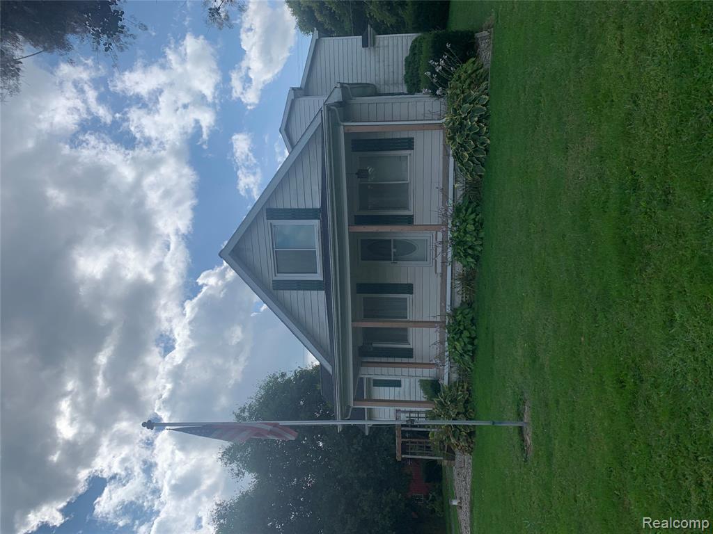 7038 E Coldwater Road, Davison, MI 48423 — Photo 5