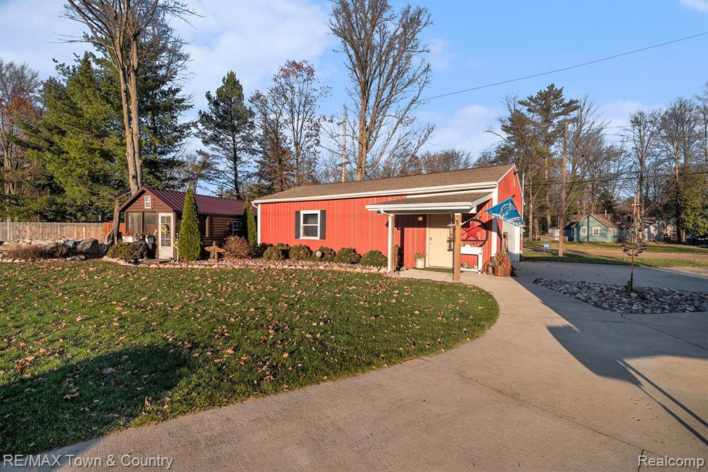 4153 Bayview Drive, Beaverton, MI 48612 — front exterior