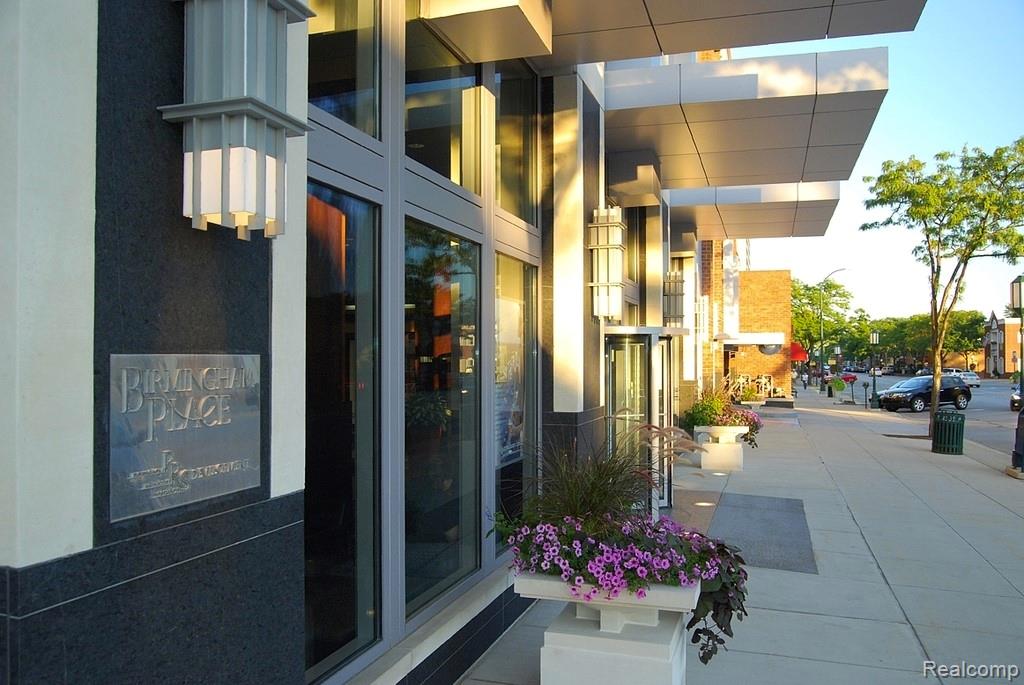 411 S Old Woodward Avenue, 529, Birmingham, MI 48009
