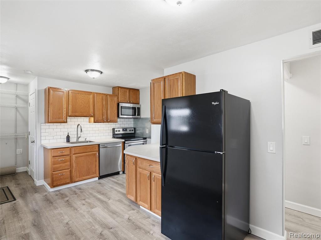 15380 Maxwell Avenue, Plymouth, MI 48170 — Photo 13