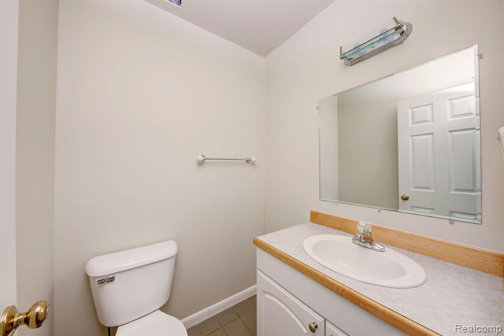 850 VILLAGE PINE Lane, Ortonville, MI 48462 — Photo 47
