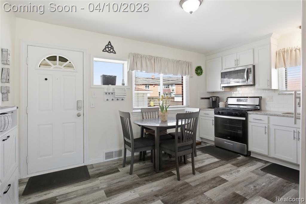 30725 Whittier Avenue, Madison Heights, MI 48071 — Photo 14