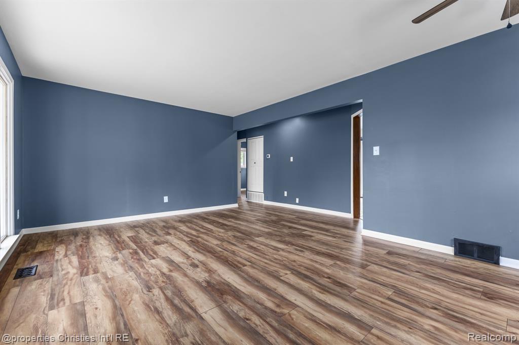 309 Sonia Avenue, Madison Heights, MI 48071 — Photo 6