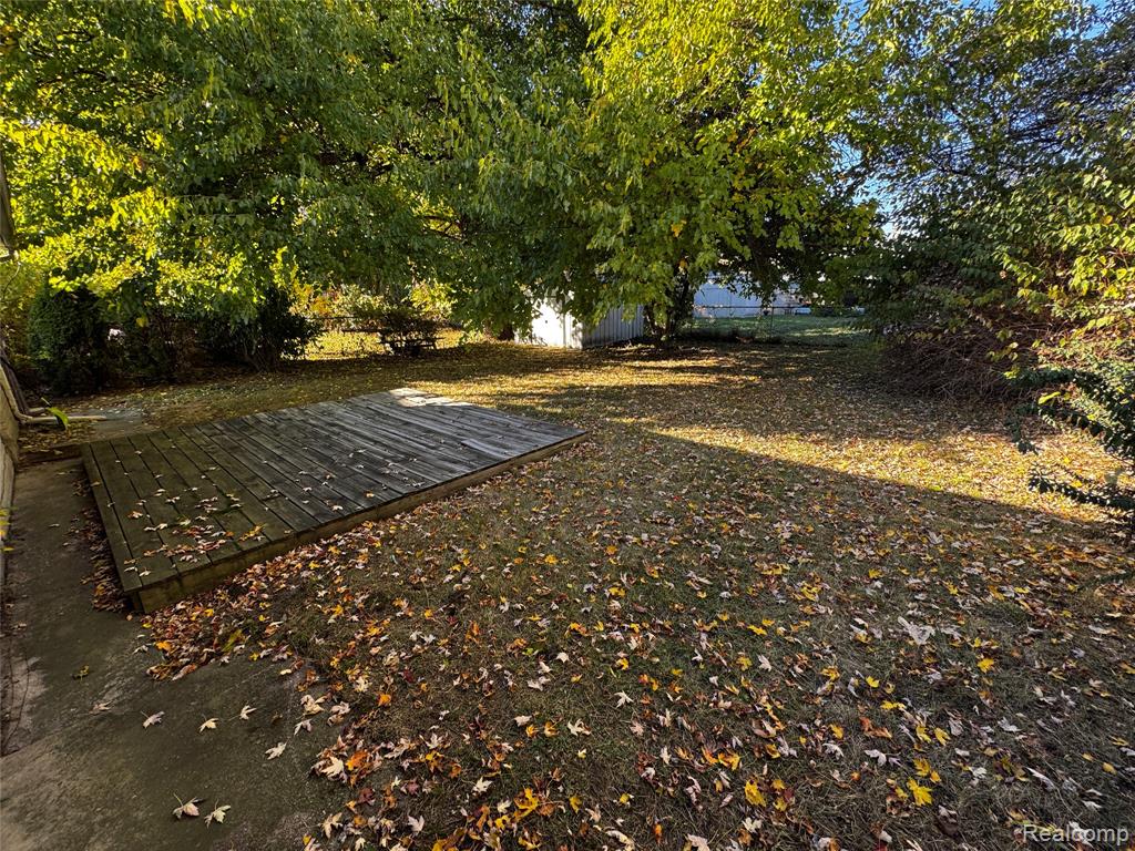 841 E Hudson Avenue, Madison Heights, MI 48071 — Photo 16