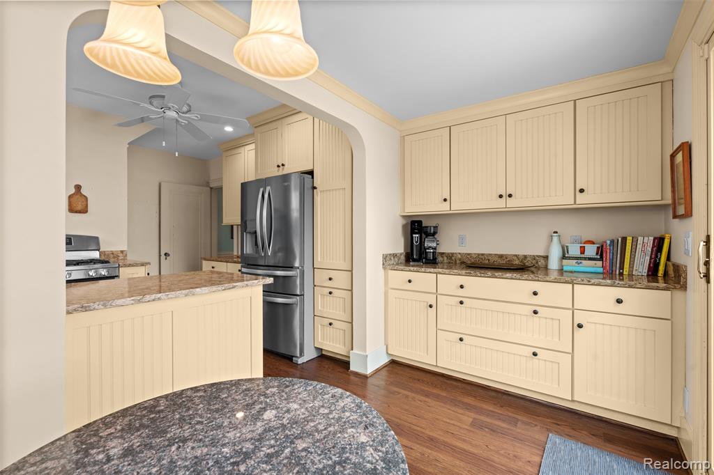 414 Cloverly Road, Grosse Pointe Farms, MI 48236 — Photo 29