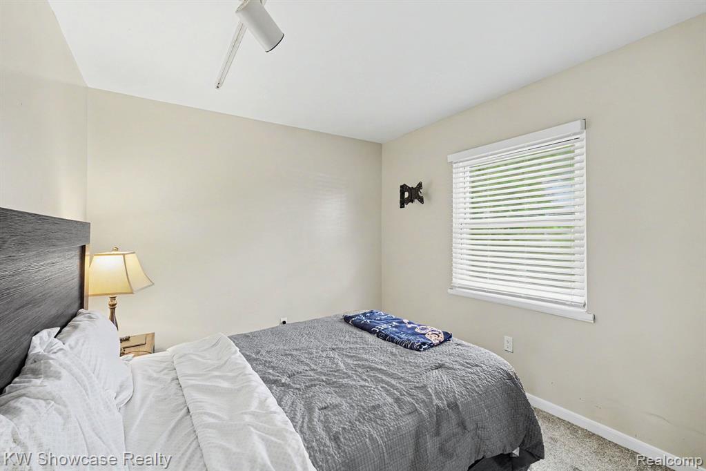 40652 Village Wood Road, Novi, MI — Photo 14