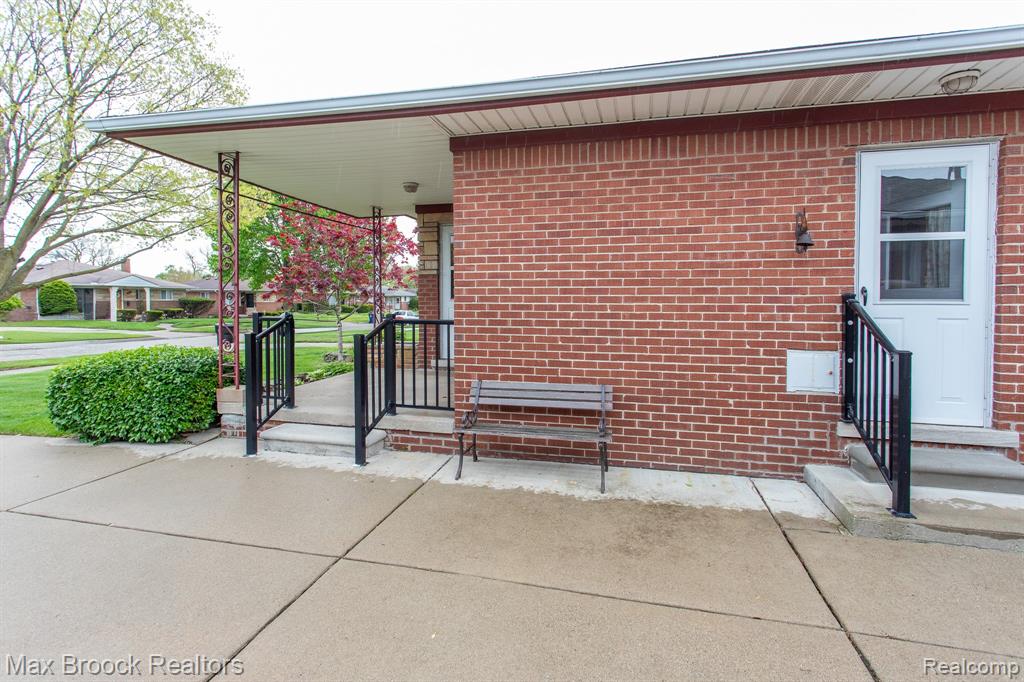 13565 Dixie, Redford, MI 48239 — Photo 37
