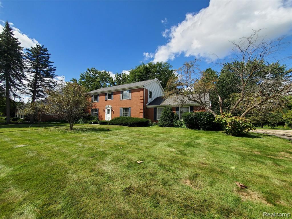 8276 Appleway Drive, Grand Blanc, MI 48439 — Photo 4