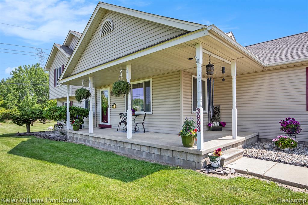 3993 Single Tree Circle, Dryden, MI 48428 — Photo 3