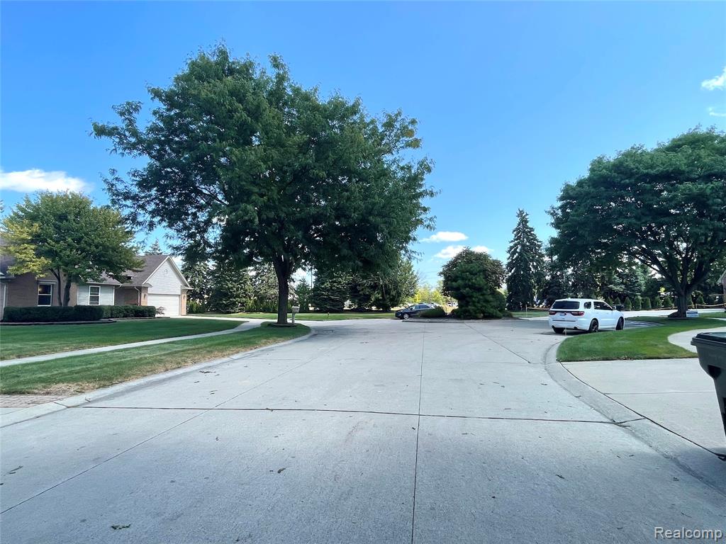 5859 Calgary Court, Sterling Heights, MI 48314 — Photo 15