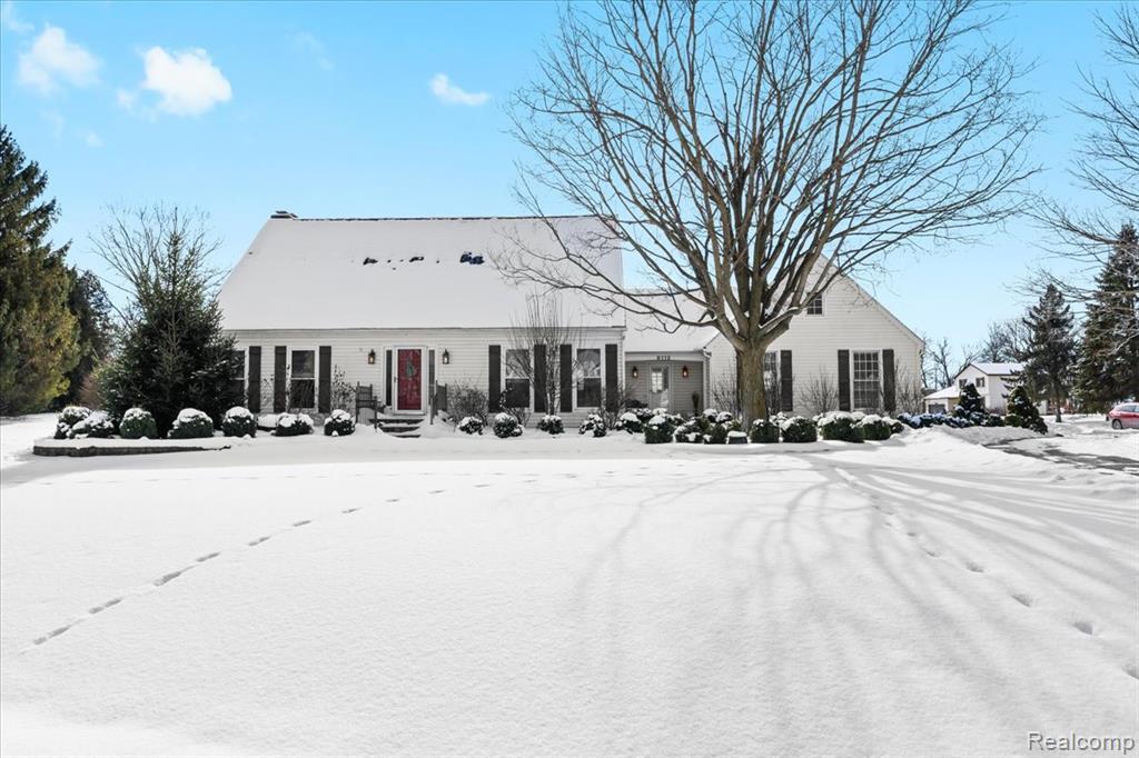 9112 Meadowdale Drive, Brighton, MI 48114 — front exterior