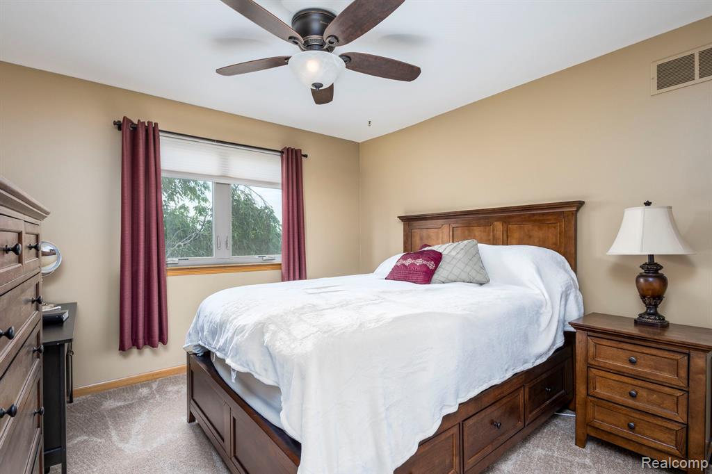 52588 Robins Nest Drive, New Baltimore, MI 48047 — Photo 35