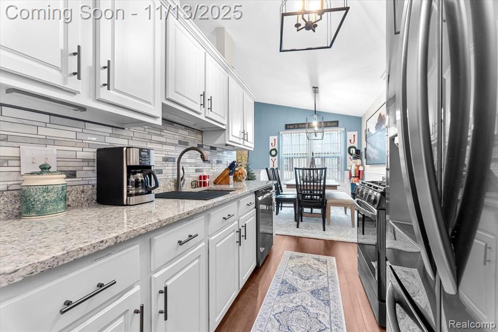 13967 Watersway Drive, Gibraltar, MI — Photo 12