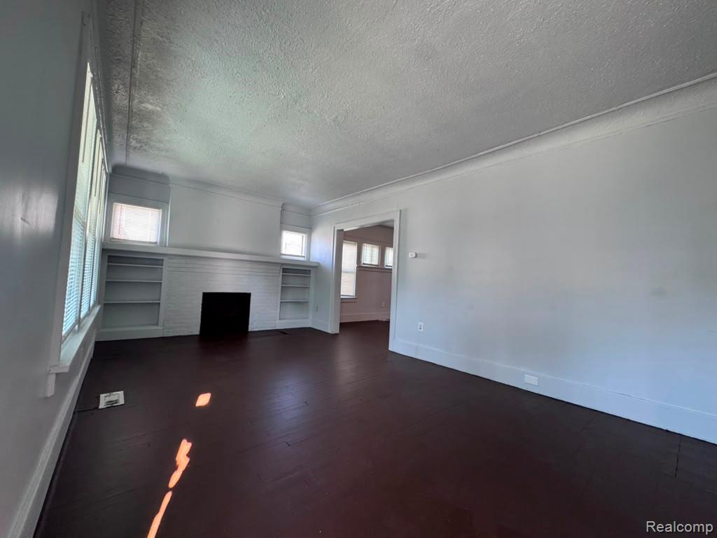 2474 Fullerton Street - Photo 2