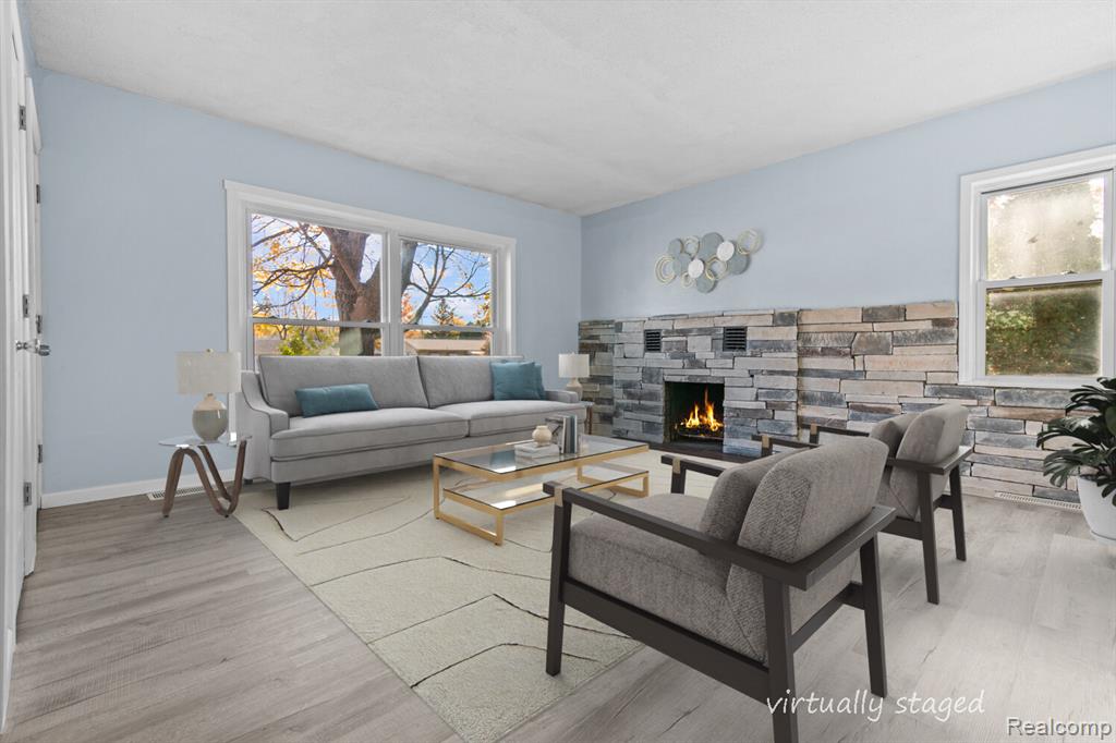 705 E Grand Boulevard, Ypsilanti, MI 48198 — Photo 2