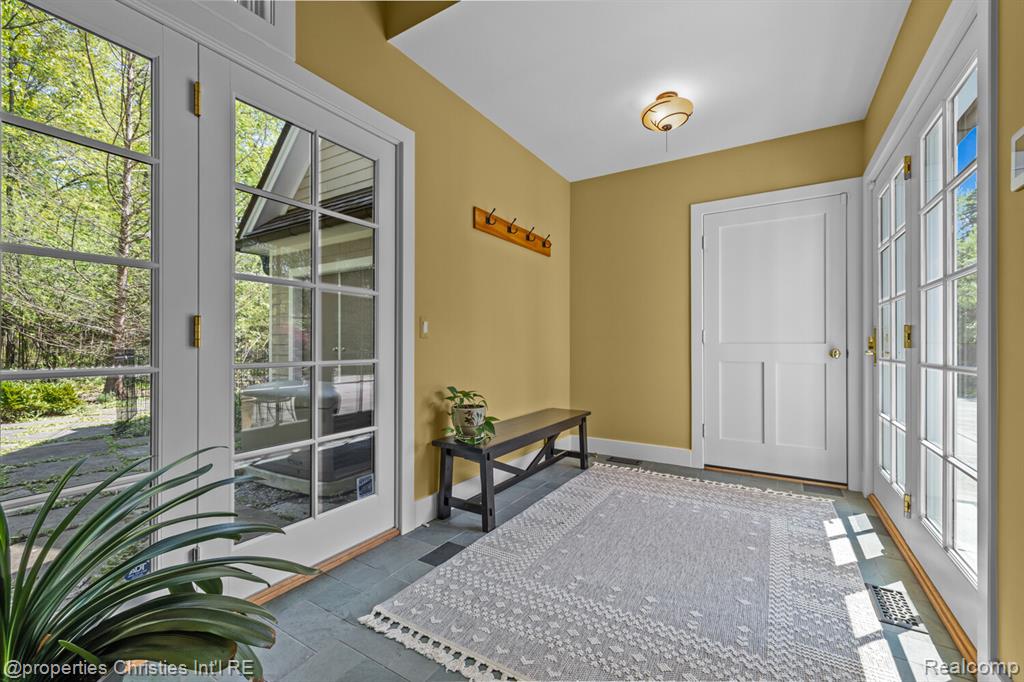 1041 Greentree Road, Bloomfield Hills, MI 48304 — Photo 24