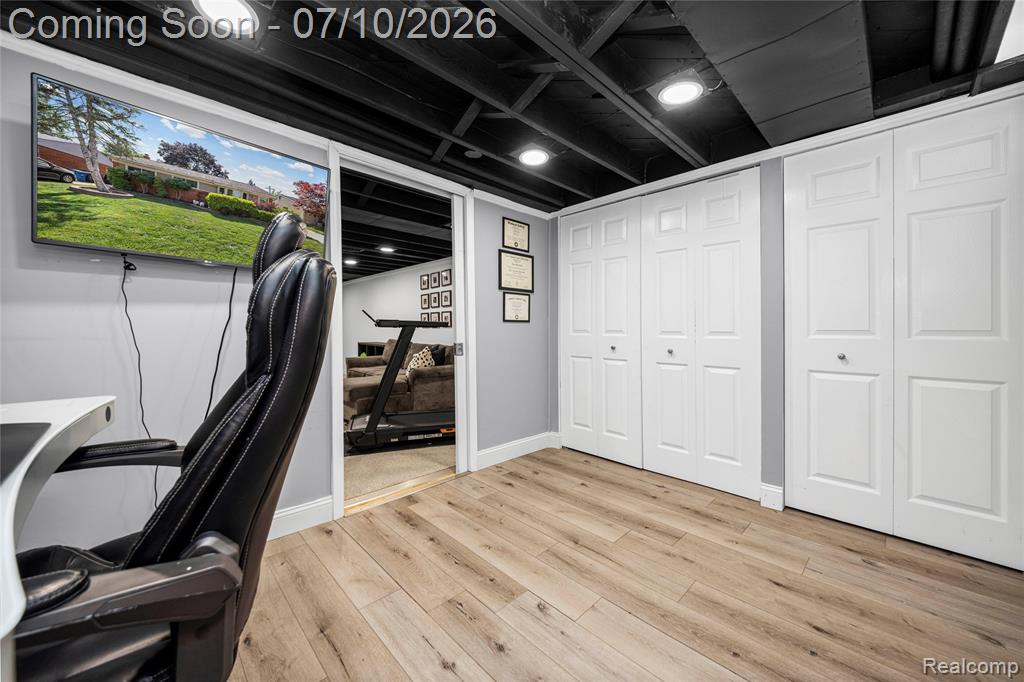 8561 Liberty Boulevard, Westland, MI — Photo 37