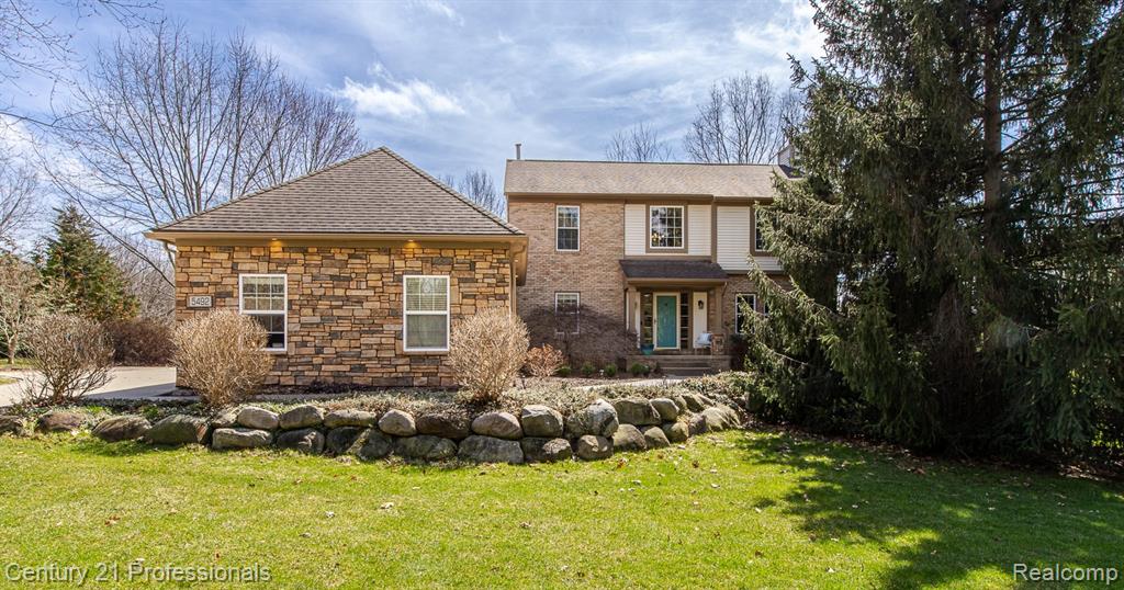 5492 E Alyssa Court, White Lake, MI 48383 — Photo 4