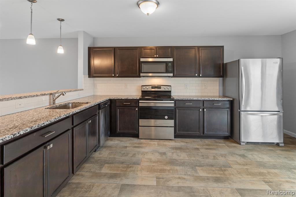 7193 PRIMROSE Lane, Grand Blanc, MI 48439 — Photo 7