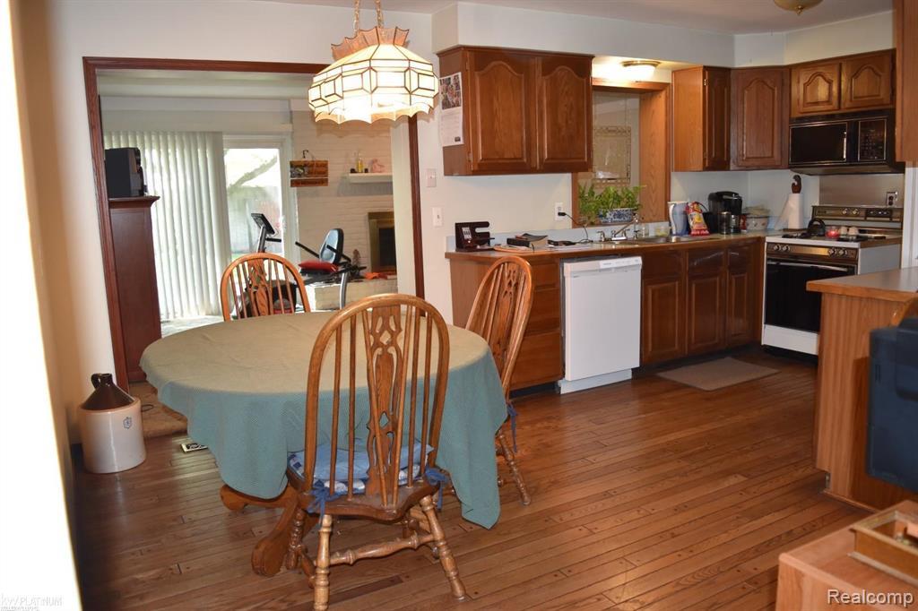 29265 Van Laan Drive, Warren, MI 48092 — Photo 16