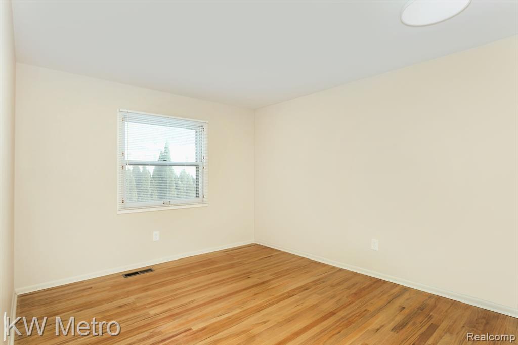6603 TIMBER RIDGE Drive, Bloomfield Hills, MI 48301 — Photo 19