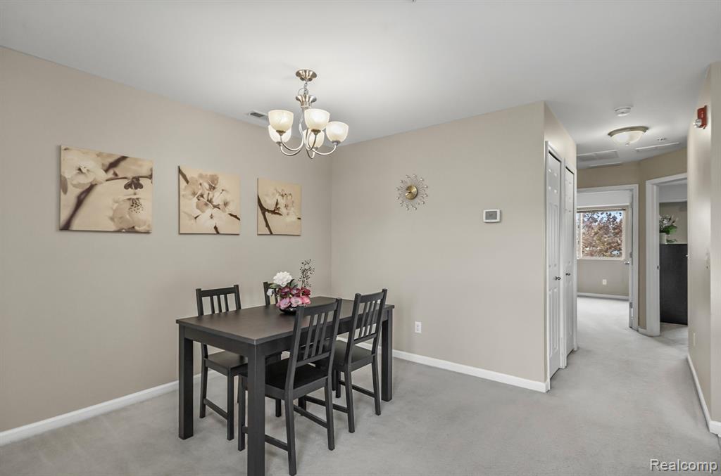 1081 Foxboro, 27, Troy, MI 48083 — Photo 9