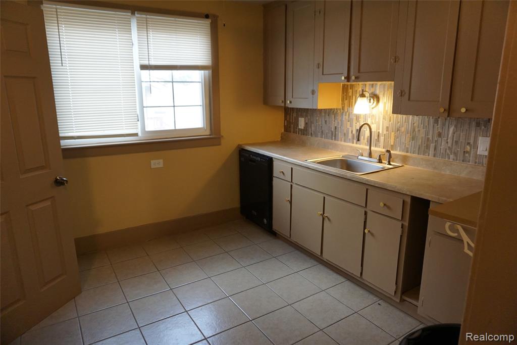 1713 Austin Avenue, Lincoln Park, MI 48146 — Photo 7