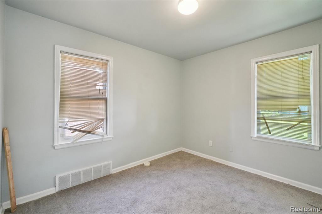 9976 Warwick Street, Detroit, MI 48228 — Photo 18