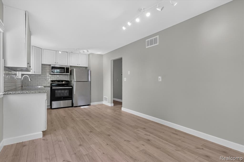 934 Harvard Road, Berkley, MI 48072 — Photo 15