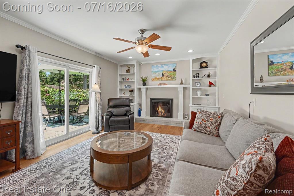 4255 Greensboro Drive, Troy, MI 48085 — Photo 6