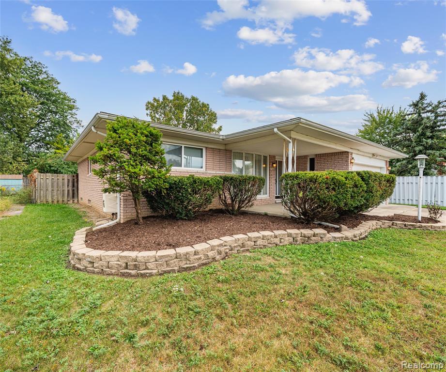 7330 Pointe Drive, Canton, MI 48187 — Photo 4
