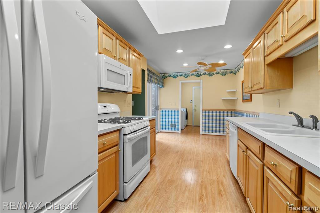 48728 Sundance Court, Shelby Twp, MI 48315 — Photo 9