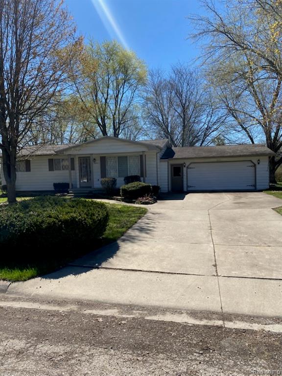 7091 Partridge Drive, Flushing, MI 48433 — front exterior